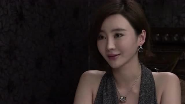 《温柔的谎言》孙雅何正中昔日小情人,如今坐在一起变得针锋相对!