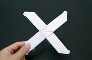 只要一张纸就能做十字回旋镖,超好玩小朋友很喜欢,简单折纸教程