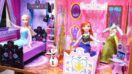 装扮迪士尼公主艾莎女王和安娜公主的卧室