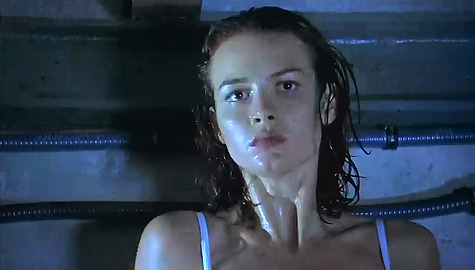 5分钟看完恐怖怪兽片《深海狂鲨》美女大战高智商食人鲨