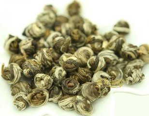 茉莉花茶泡出来是什么颜色的?