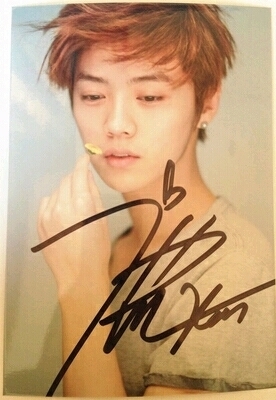 这个是鹿晗的亲笔签名吗