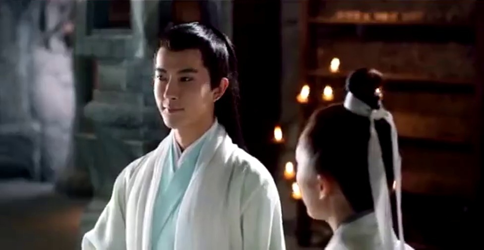 三生三世十里桃花,于朦胧的出场仙气满满,最后对杨幂摸头杀好暖