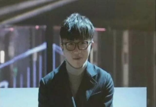 毛不易深情演唱《老男孩》主题曲牧马城市