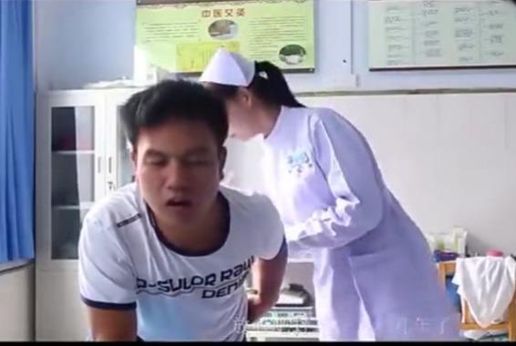 视频:二货打针问护士疼不疼 让我憋不住笑了