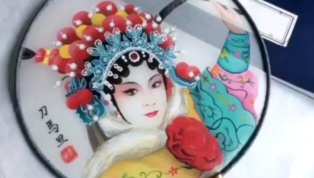 视频:水彩工笔画《刀马旦》 人物传神呼之欲出