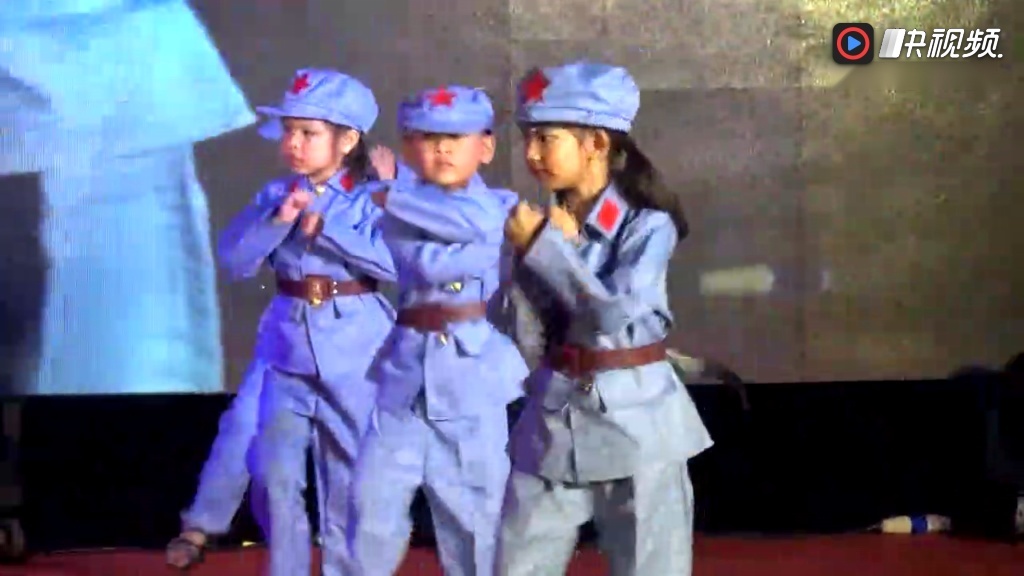 幼儿园国庆节大班舞蹈《红星闪闪》