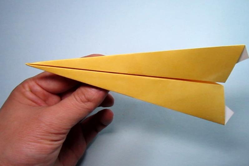 视频:飞得远的纸飞机折纸,一张正方形纸一分钟折纸飞机