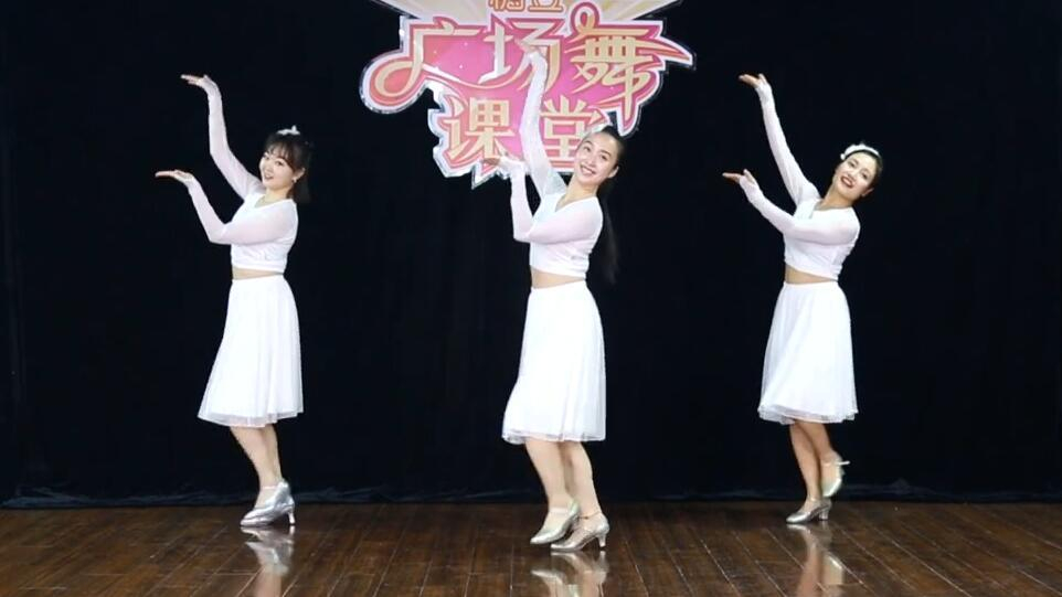 糖豆广场舞课堂视频在会影里怎么拉长
