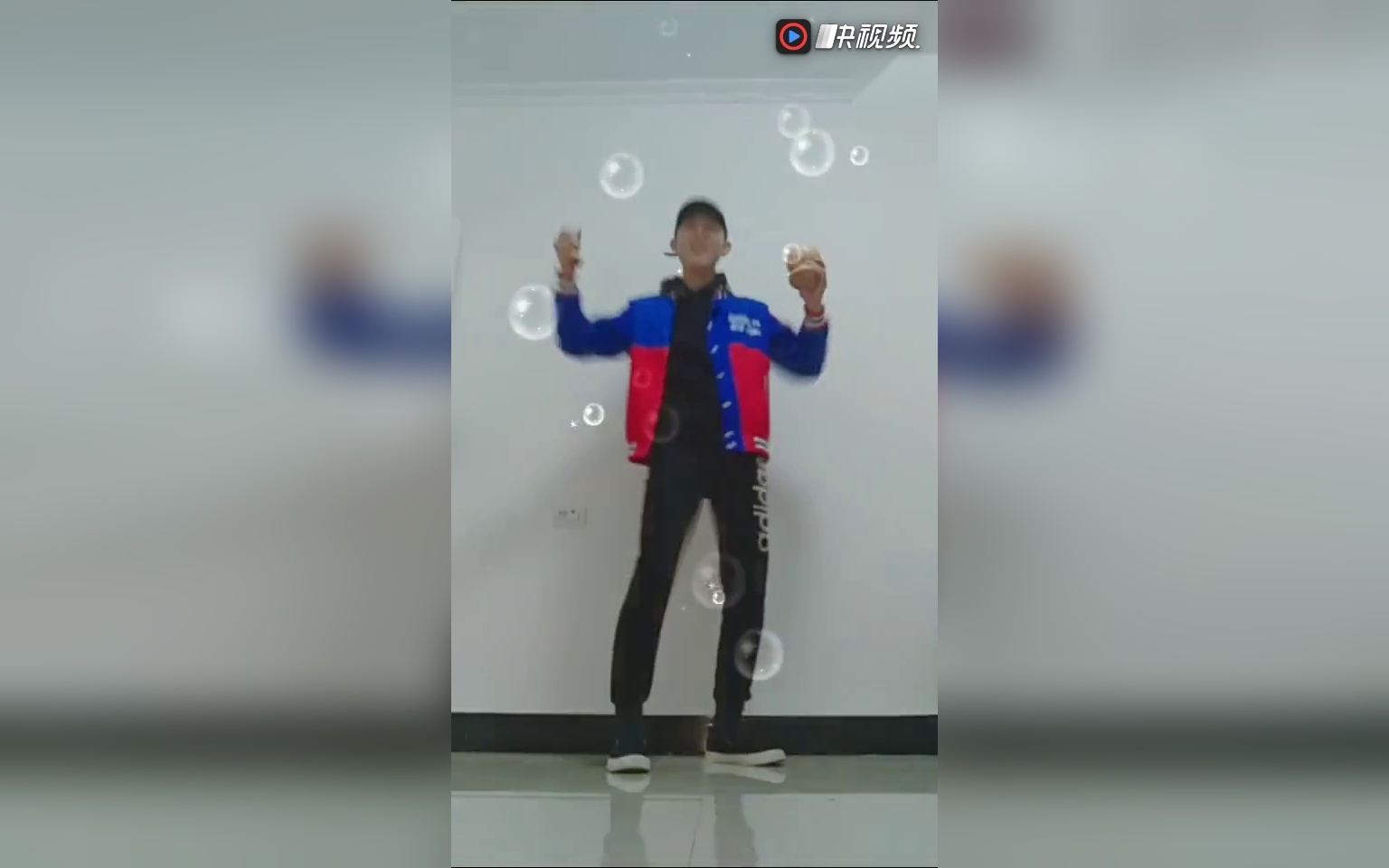 ppap捣蒜舞舞蹈说实在的,这个东西拿着真的挺重的!