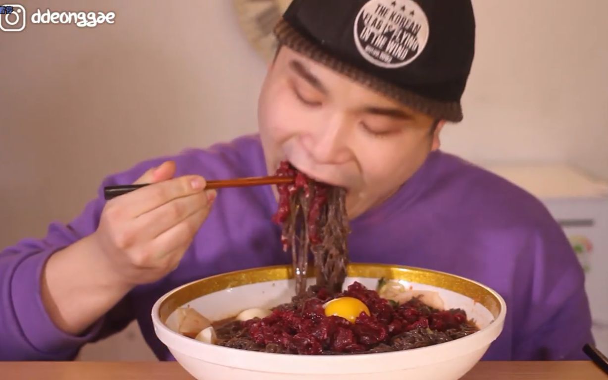 [韩国吃播]大胃王donkey弟弟 生拌牛肉冷面 real sound真实声音吃播