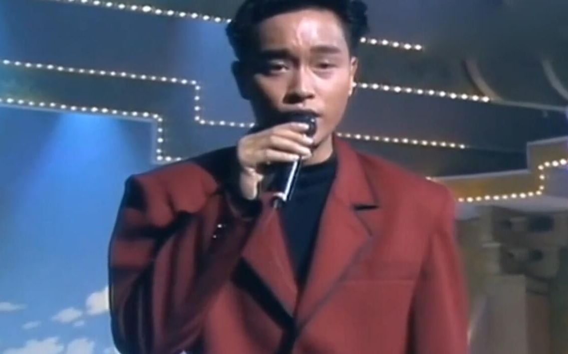 张国荣的经典金曲《沉默是金》,红色西装的哥哥堪称绝代芳华!