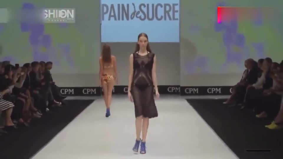 超模泳装秀,性感美女身材凹凸有致,风情万种,让人窒息
