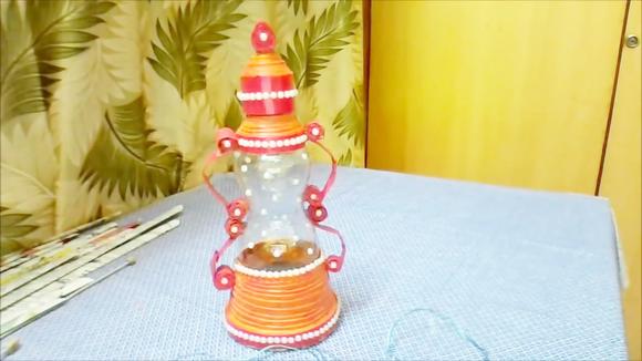 视频:生活小窍门 废物利用教你用塑料瓶制作小台灯 diy手工制作