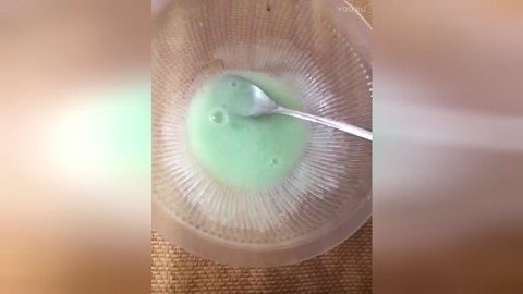 培学长的做法:小小的水晶泥变身 超大史莱姆