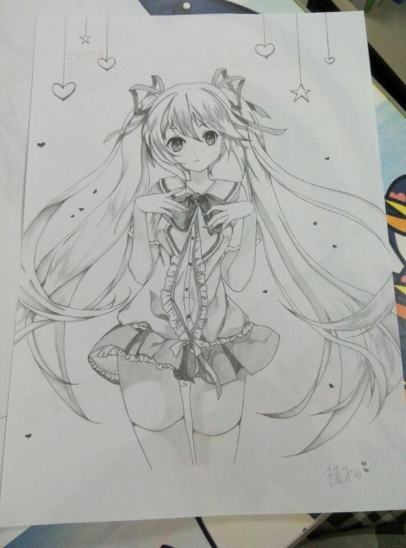 谁能教我画一下这个初音未来的手