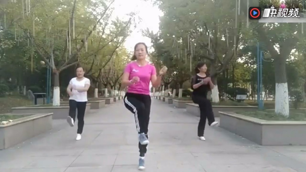 鬼步舞分解图片_纵览新闻