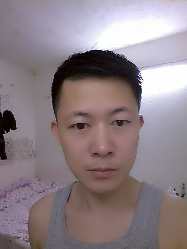 男人鹅蛋脸型适合什么发型