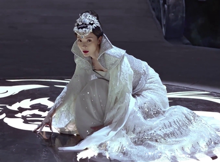 《择天记》陈数特辑33:圣后得知秋山君魔族奸细身份伤心流泪