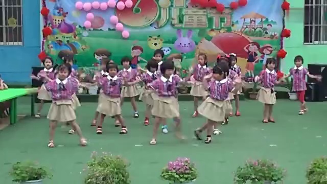 幼儿园舞蹈战豆