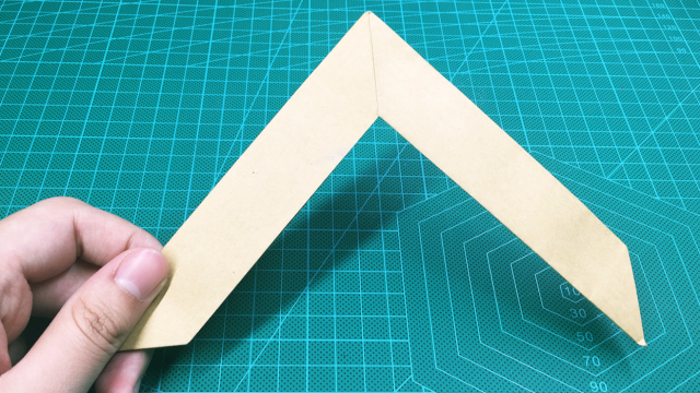 视频:折纸古代武器回旋镖,扔出去可以自己飞回