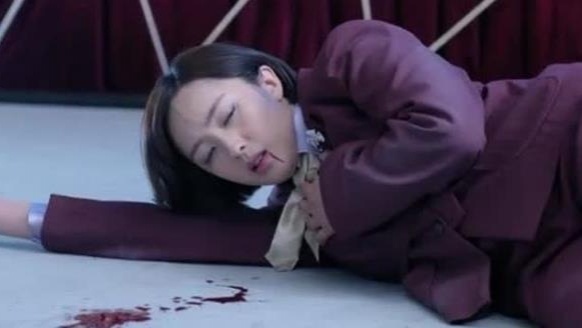 亲人被小鬼子第一女特工杀害,小伙直接用拳头把对方打死