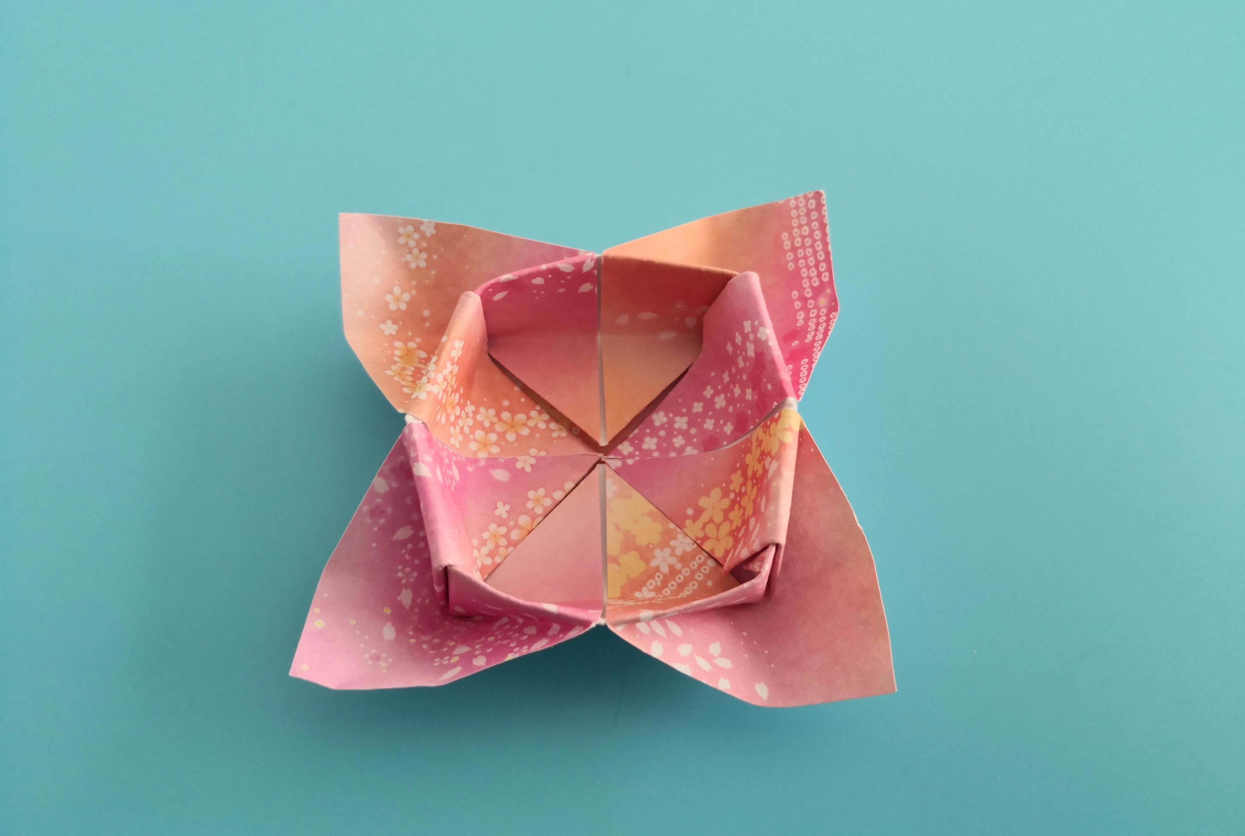 视频:自带小耳朵的糖果小盒子折纸,漂亮又简单,女生都喜欢!