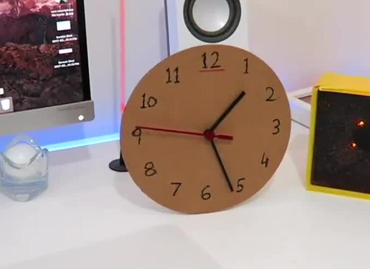 视频-生活创意:用纸板做个简单的时钟