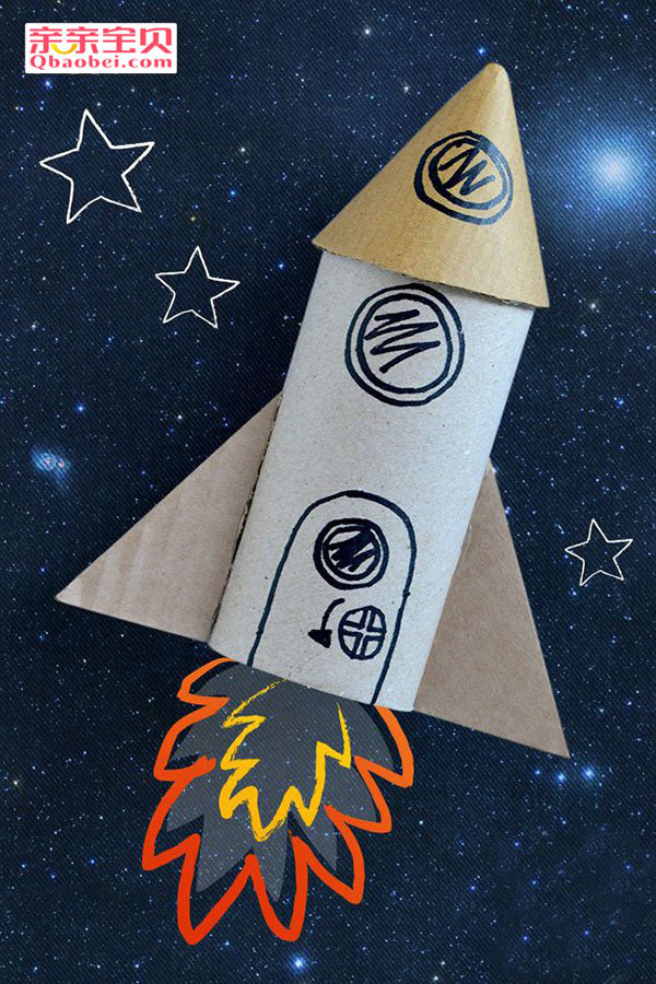 1 卷纸筒手工火箭制作方法:第一步
