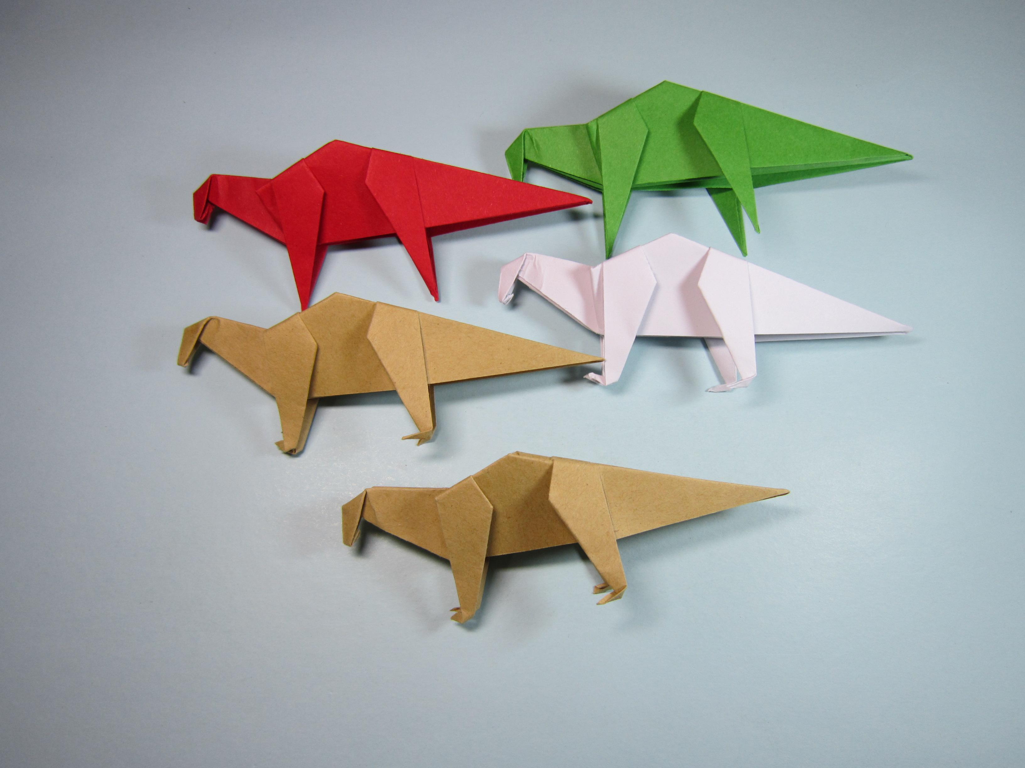 手工折纸恐龙,在动物界拥有霸主地位的恐龙折法教程