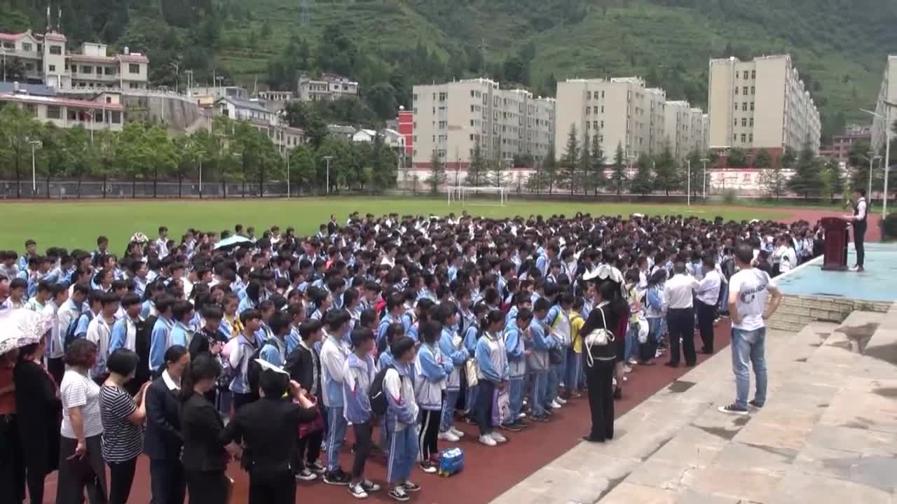 柏果中学2018届毕业生欢送会