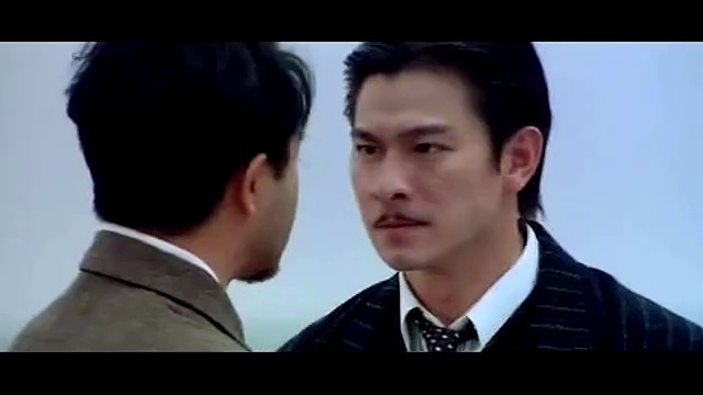 1996年刘德华主演了电影《新上海滩》,超越了电视剧的上海滩