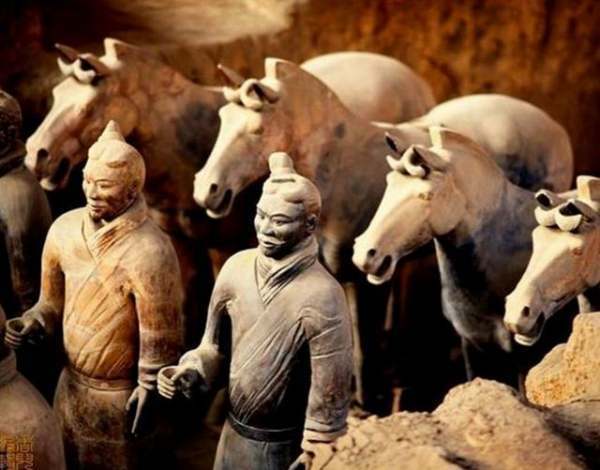 让人感到神秘的秦始皇兵马俑,有什么诡异的地方?