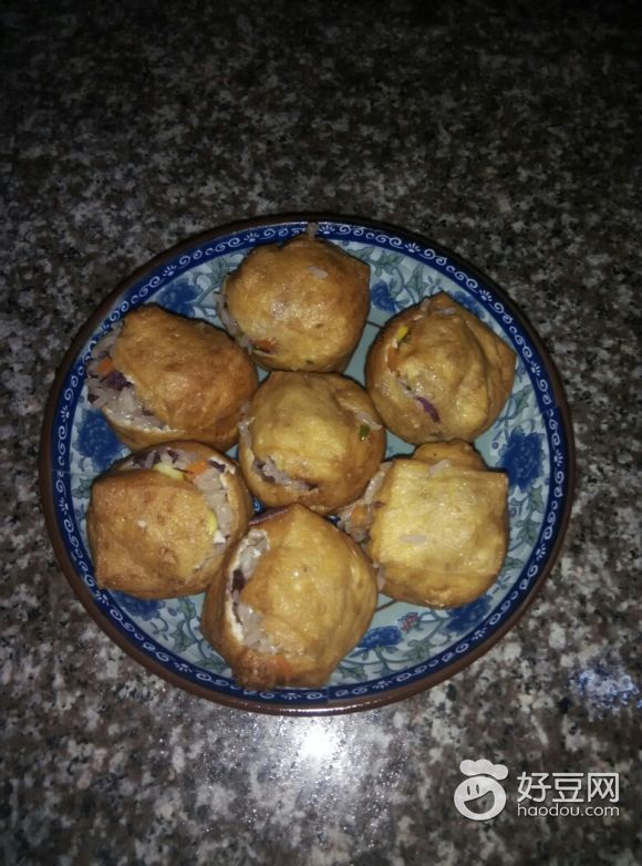 一直都是做肉酿制油果,今天是感恩节个素酿油营养一样不差,味道也一流