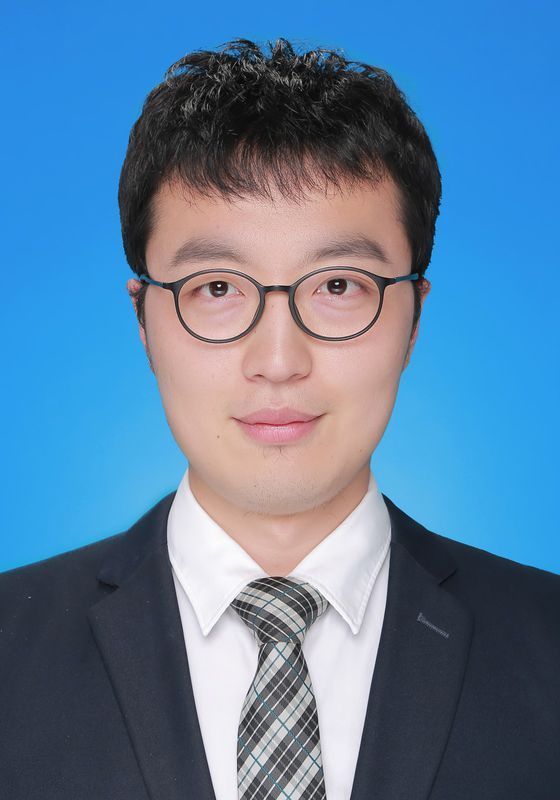 1寸白底标准电子照片 像素分辨率300 宽度,高度358*441 大小小于等于