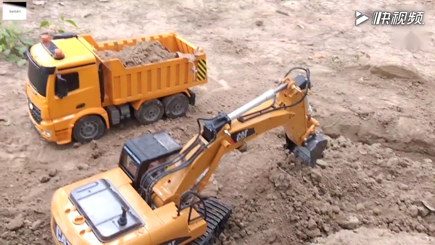 挖掘机视频表演图片