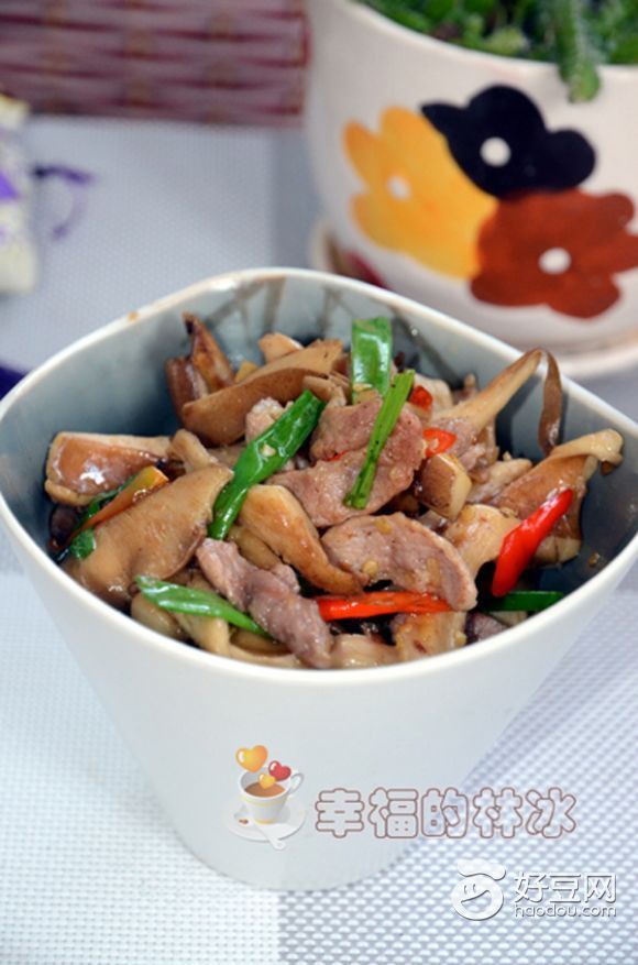 猪肚菇炒肉的家常做法
