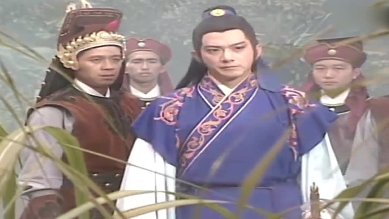 小青杀梁连被法海打伤,白素贞水漫金山寺-电视电影狙击-影视根据地