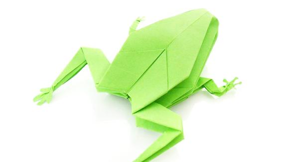 童年折纸青蛙,折法简单,孩子们都喜欢玩