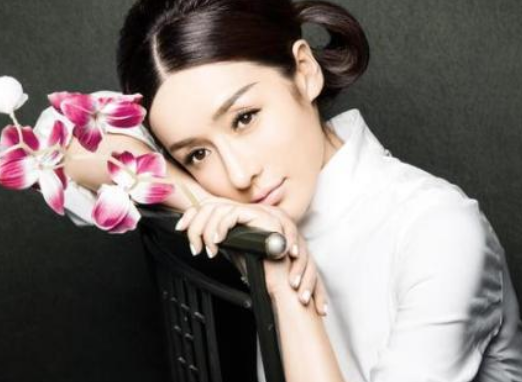 澳门往事伊妍扮演者是谁