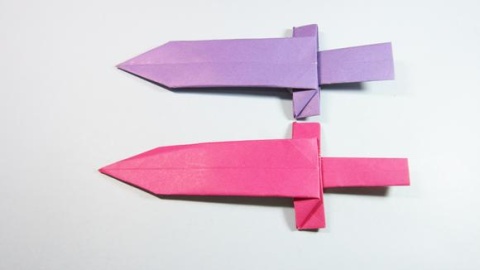 diy创意手工折纸宝剑,3分钟轻松学会一把小纸剑的折法