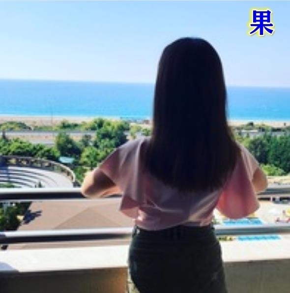3闺蜜qq头像,每张都是一个女人的背影(要3张).急!急!急!