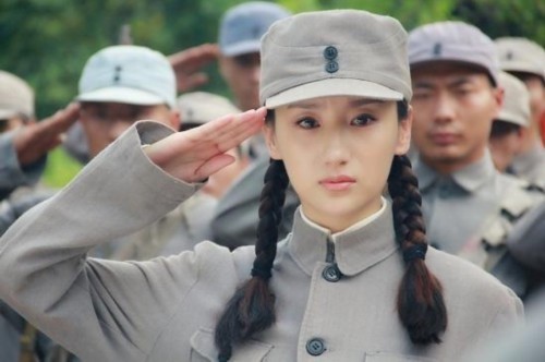 2014年,在《雪豹坚强岁月》中饰演陈怡,首次大胆挑战自己并未接触过的