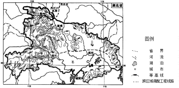 河段称为荆江,这里江面开阔,水流平缓,河道弯曲,素有"九曲回肠"之称