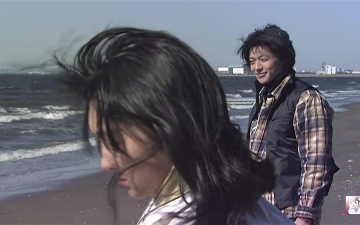 原谅色空我拯救女子校生 天马形态vs蜜蜂人