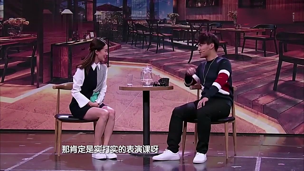 张小斐相亲小伙动作分解表演,表情乐喷了