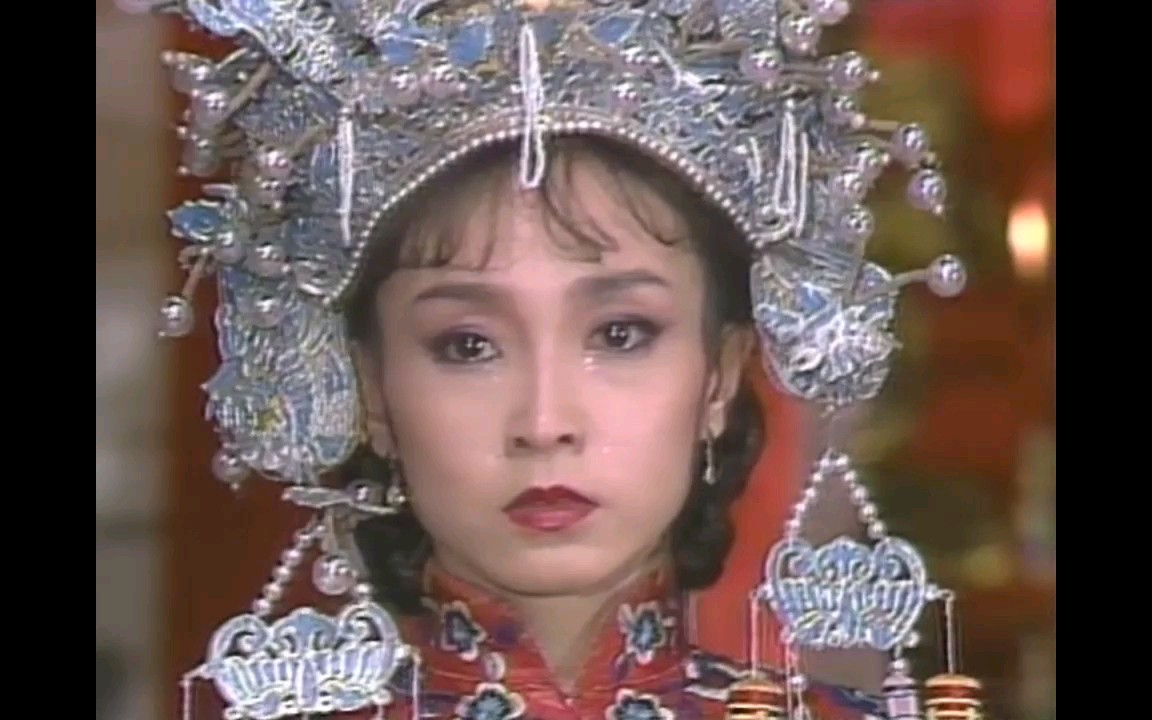 哔哩哔哩上传时间:3年前时长:05:49京华烟云(赵雅芝版)4:曼娘出嫁,病