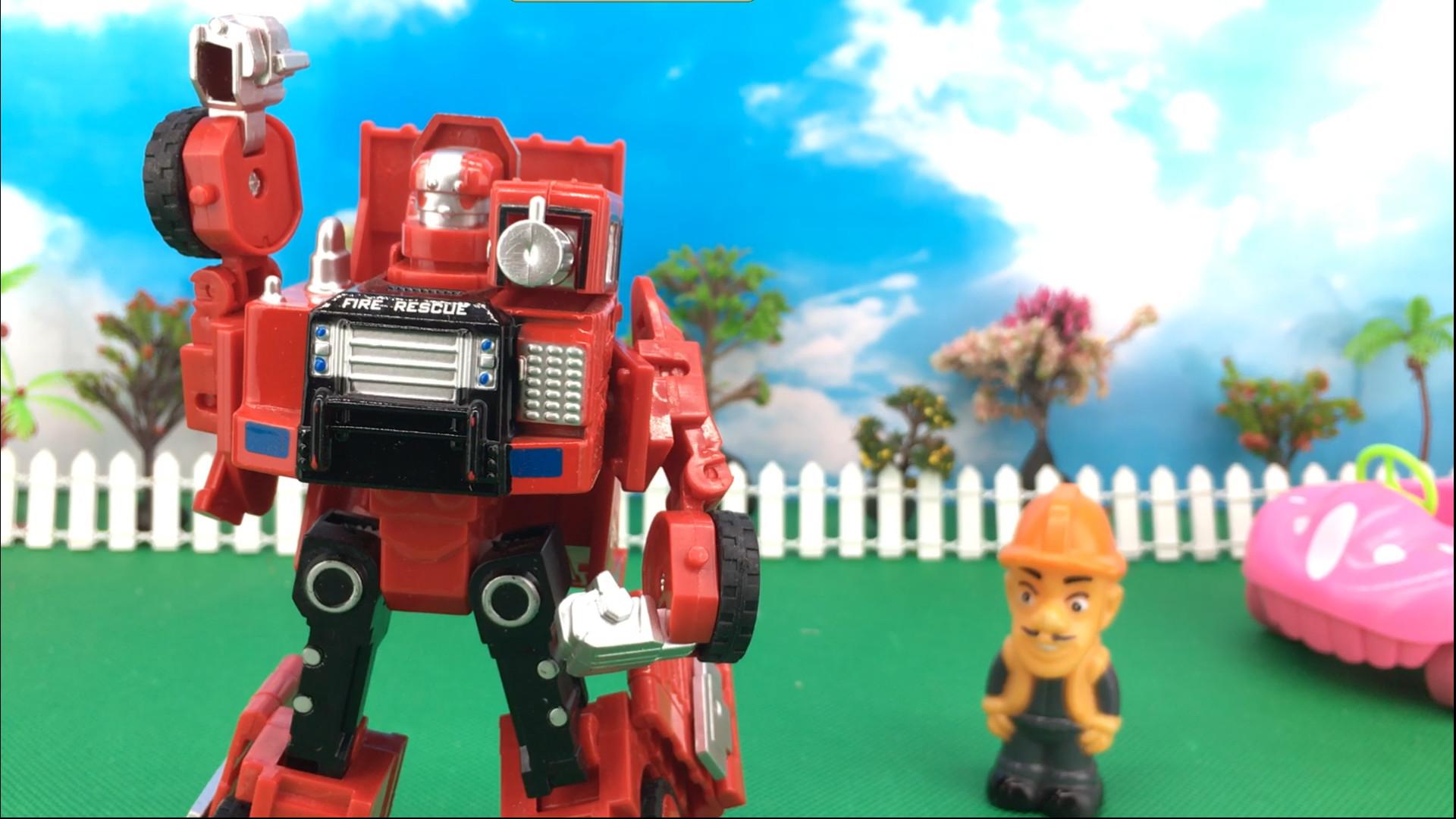 光头强玩变形金刚灭火猛将机器人-变形玩具-红果果亲子游戏