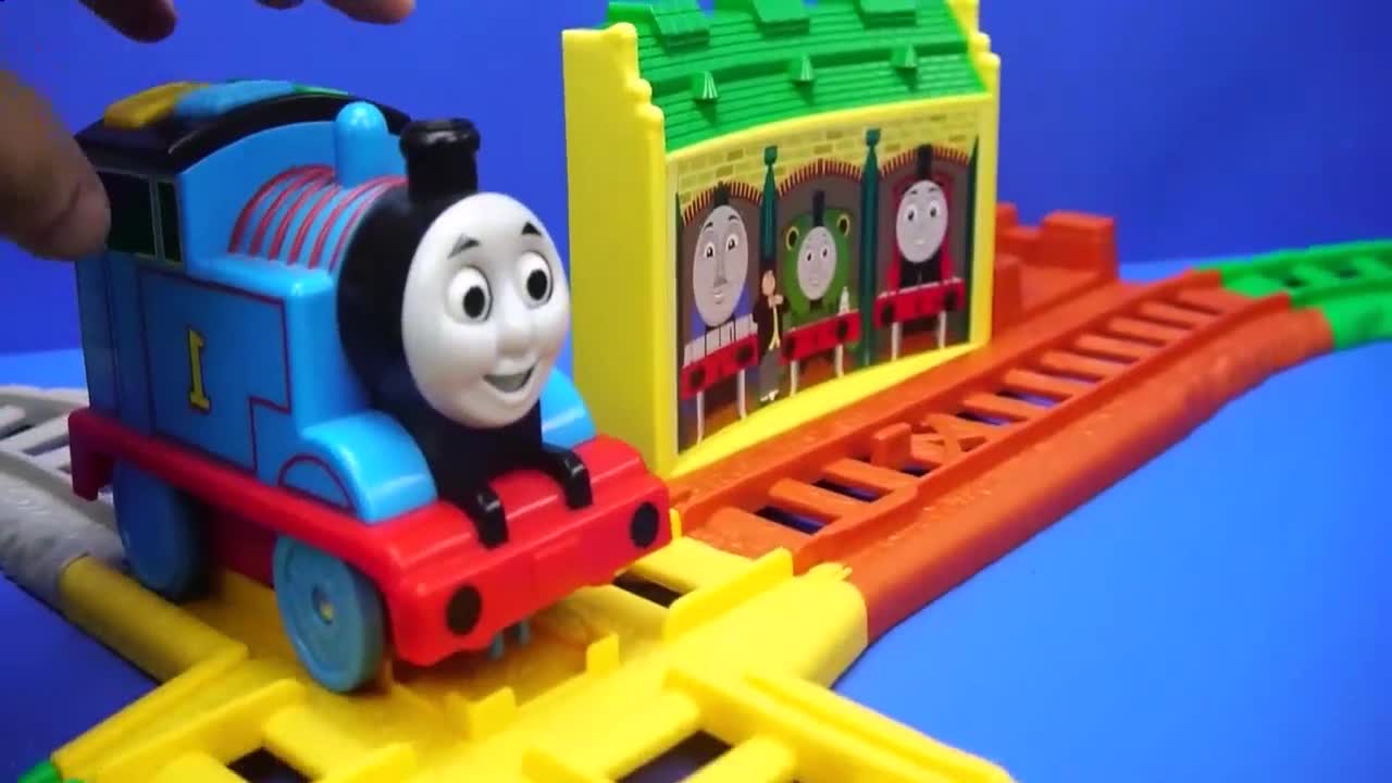 托马斯和朋友们的克兰奇吊车,托马斯小火车轨道玩具,小猪佩奇.
