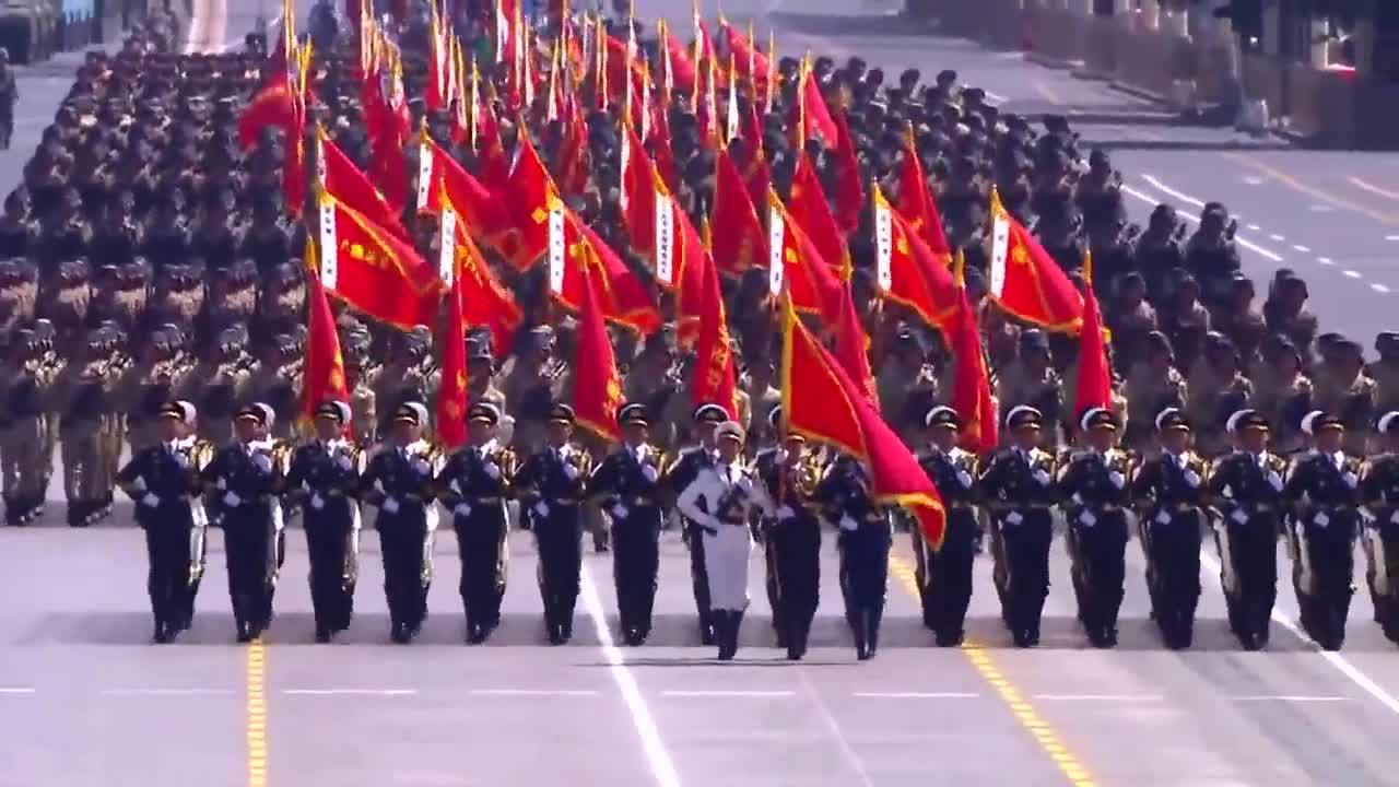 中国抗战 70周年的 阅兵徒步方队,强国才有强气势